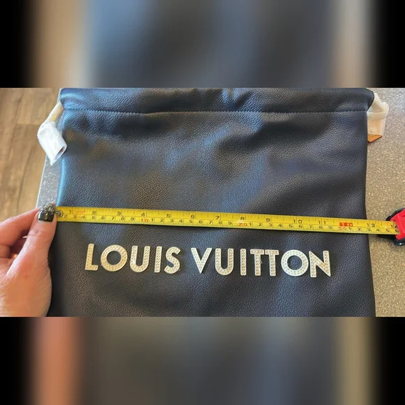 Buyers Choice Multiple Options Black and White Tote See All Photos - Picture 5 of 6